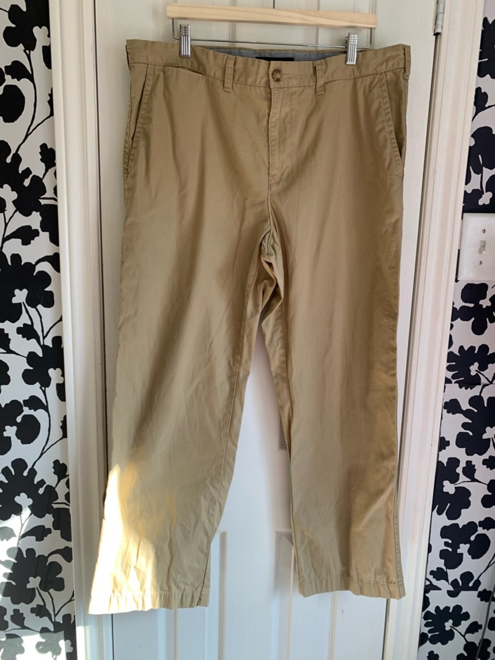 Tommy Hilfiger Men's Tan Chino Pants khaki work wear casual
